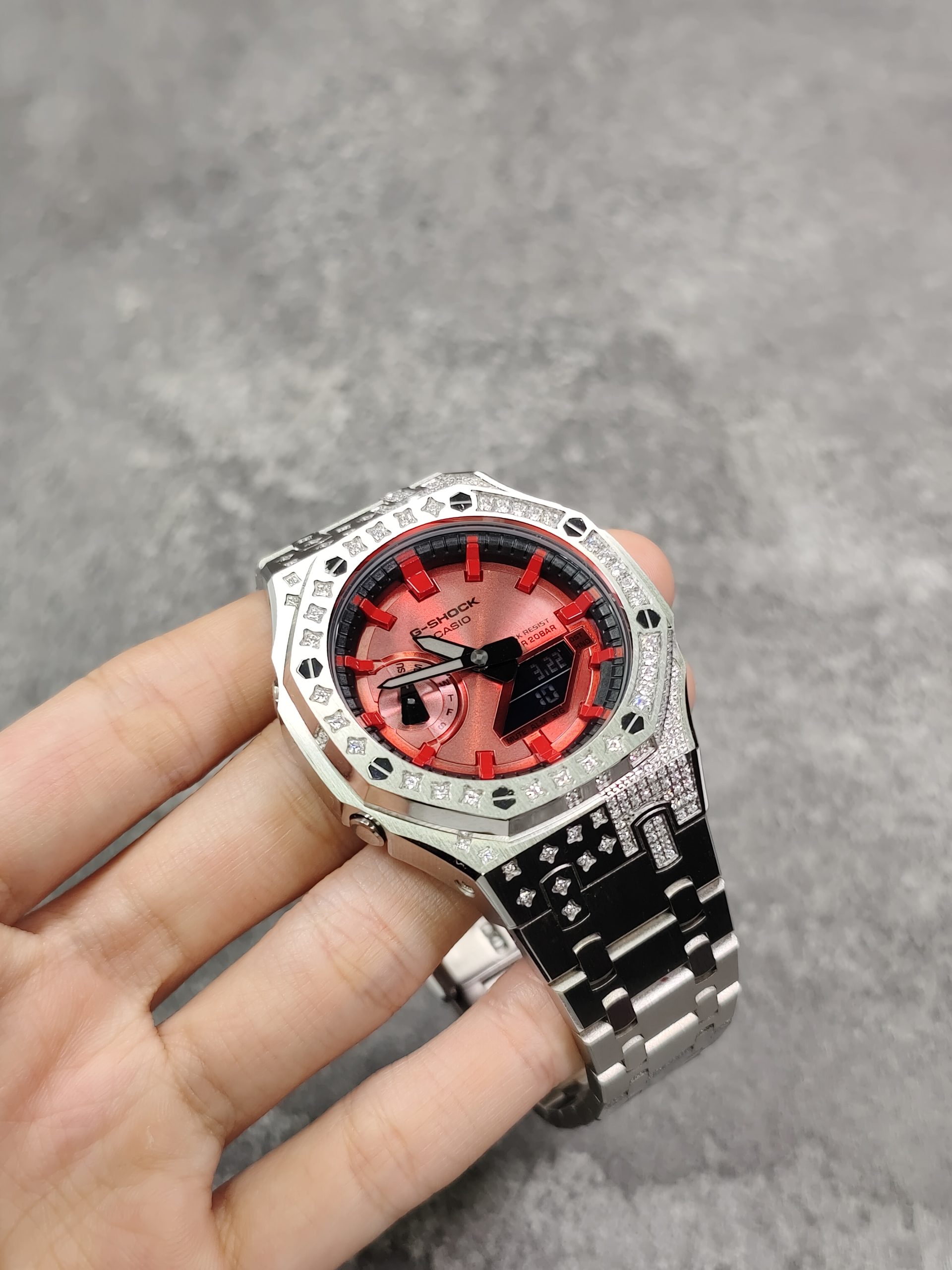 Кастомные часы CASIO GA-2100 | Мод | CasiOAK Custom Кастомные часы Casio G-Shock GA-2100 — стальной браслет, кристальный безель и красный циферблат