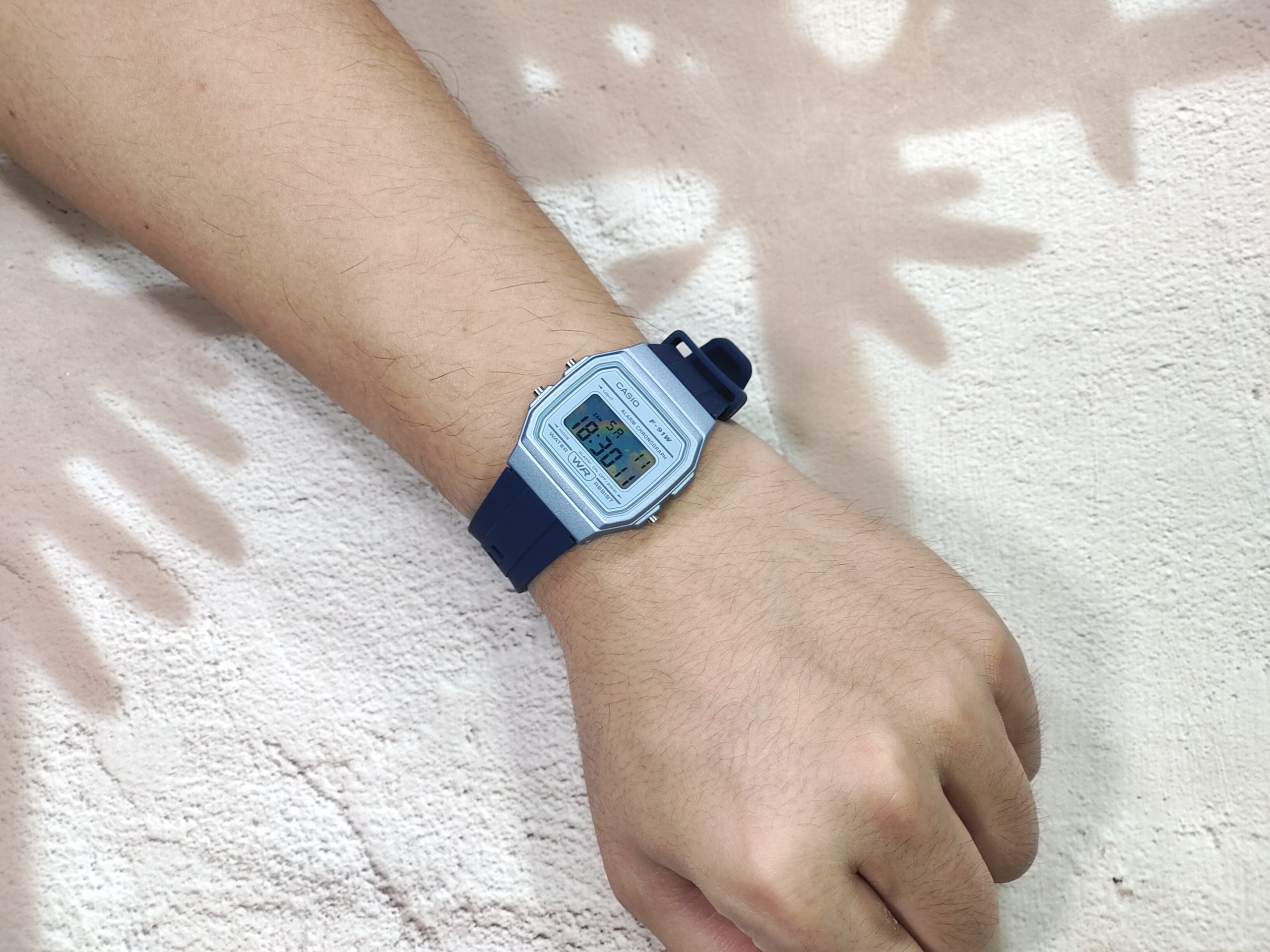 Кастомные часы CASIO F-91W | Мод | CasiOAK Custom Кастомные часы Casio F-91W — тёмно-синий ремешок и светло-голубой корпус