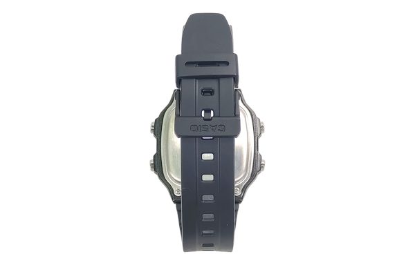 Детали кастомных часов Casio AE-1200 с тёмным корпусом и красным цифровым дисплеем